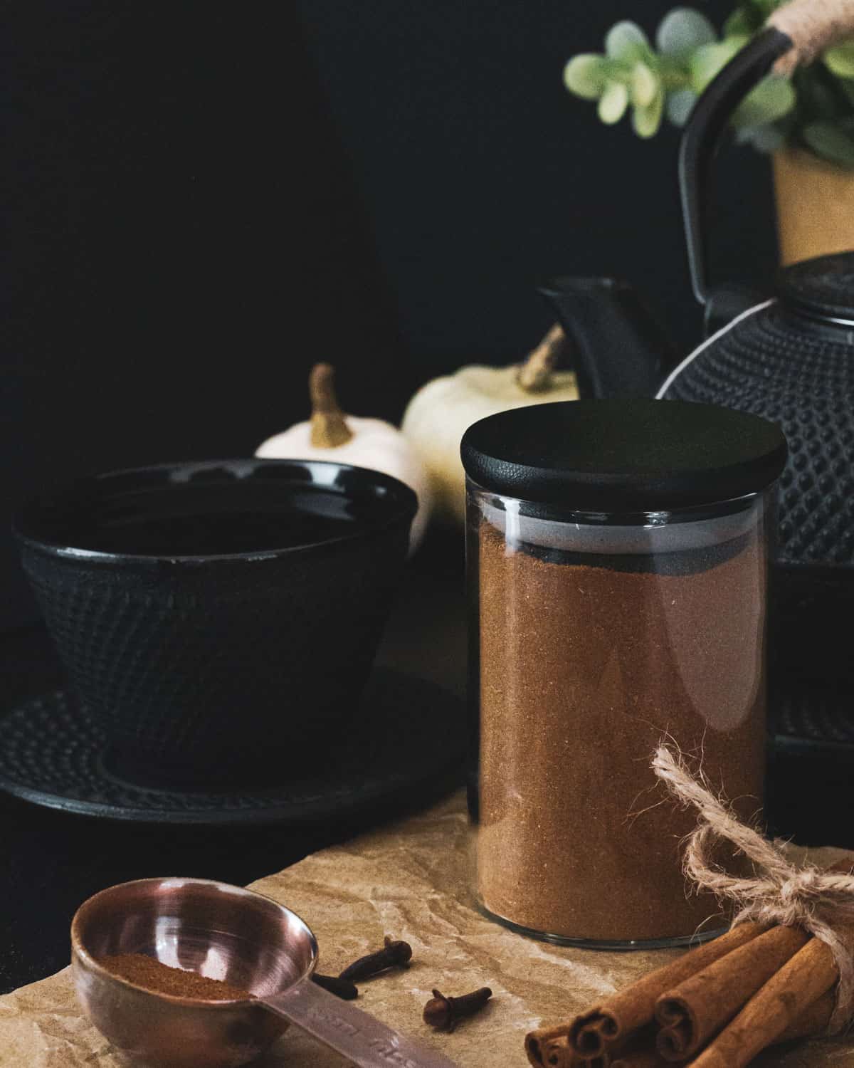 Chai spice next to a tea pot